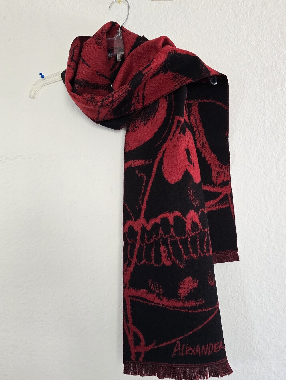 Alexander McQueen Wool Scarf Black Red